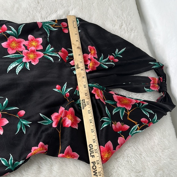 Vintage 1990s Victoria's Secret Floral 100% Silk night wear soft and beautiful. - Picture 8 of 8